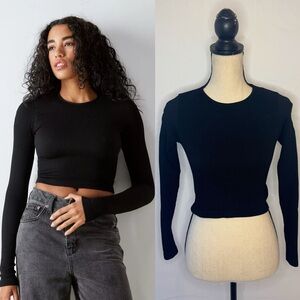 Urban Outfitters Everyday Seamless Stretch Long-Sleeve Black Baby Tee